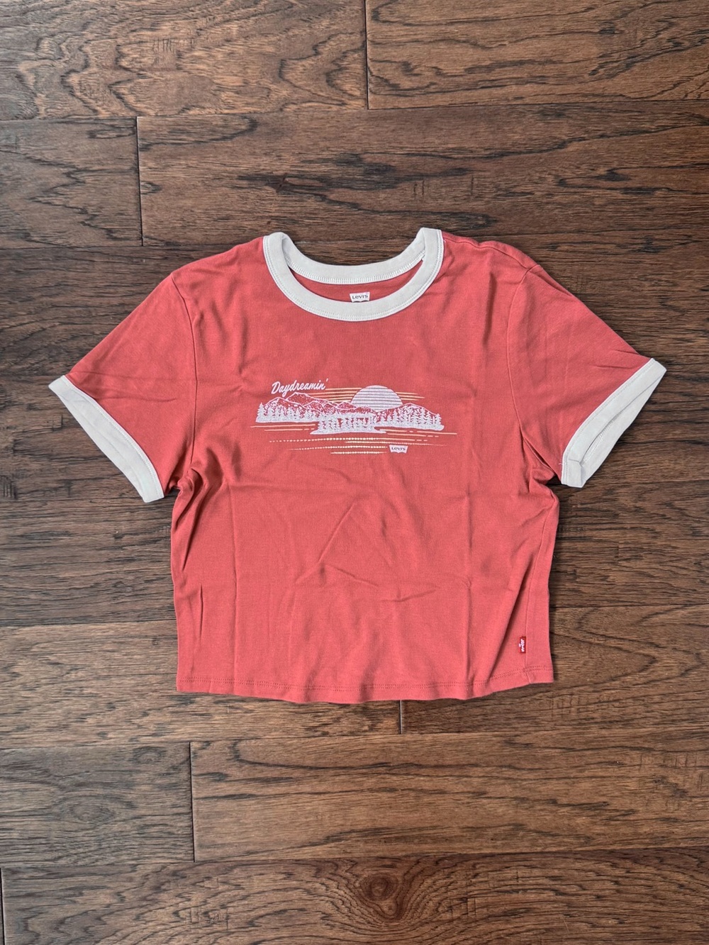 NWOT Levi's Graphic Mini Ringer Tee Daydreamin’ Red Orange Size Large